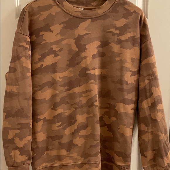 Lululemon Perfectly Oversized Crew - Size 4 - Heritage 365 Camo Beige Multi - Picture 2 of 8